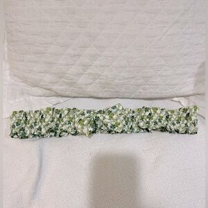 Longaberger St. Patrick’s holiday basket garter 19 inches great condition